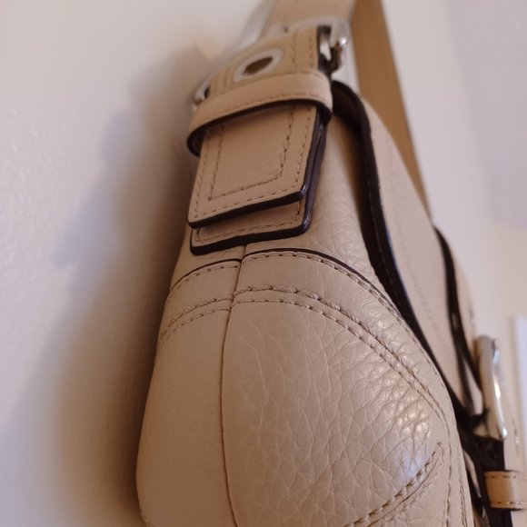 Coach Vintage Small Flap Hobo Shoulder Bag F10909 - Picture 8 of 11